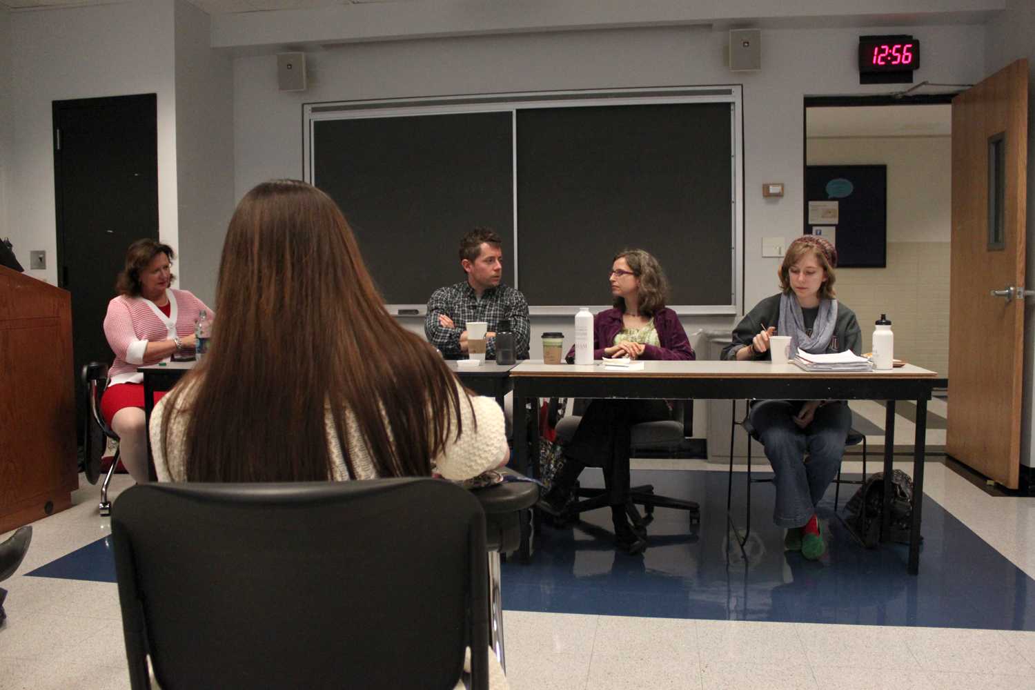 Students and faculty at the Theology Roundtable on April 12. (Sara Azoulay/ The Observer) 