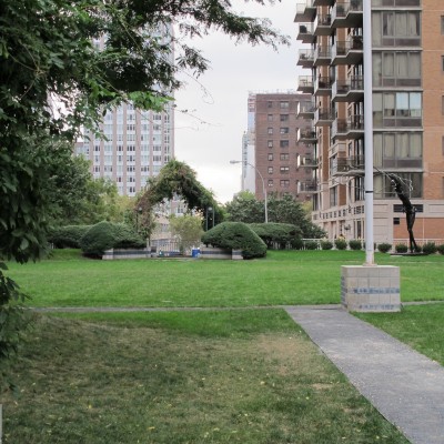 Part of the green space of Fordham College at Lincoln Center’s Robert Moses Plaza. (Lauren MacDonald/The Observer)